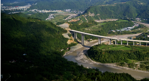 雨后的小城图片大全